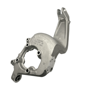 Кулак левый задний в сборе