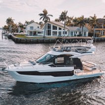 Яхта 400 FLY Galeon