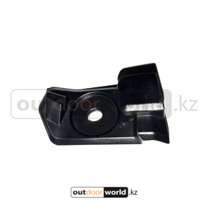 Крючок замка боковой панели (левый)