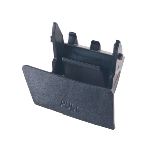 Защелка багажной панели