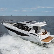 Яхта 370 HTC Galeon