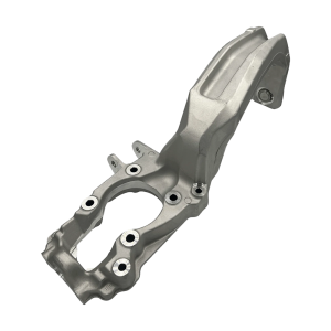 Кулак поворотный передний левый