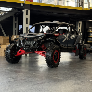 Мотовездеход Can-Am Maverick R Max X RS SAS 999 T DCT Черно-синий с красным 2025 INT